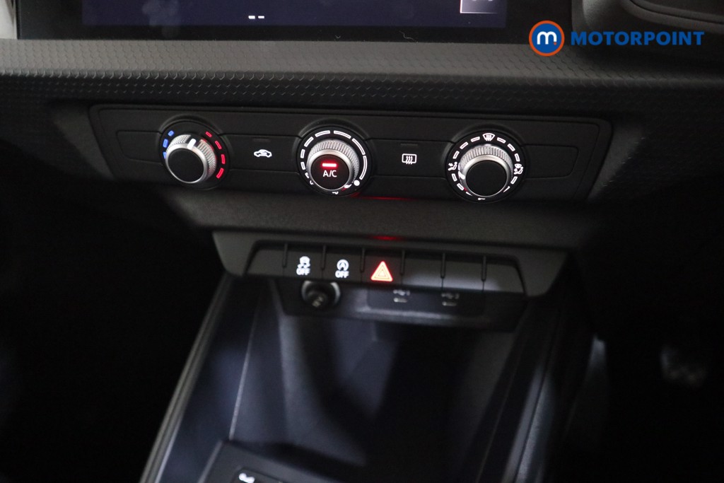 Audi A1 Technik Manual Petrol Hatchback - Stock Number (1569467) - 7th supplementary image