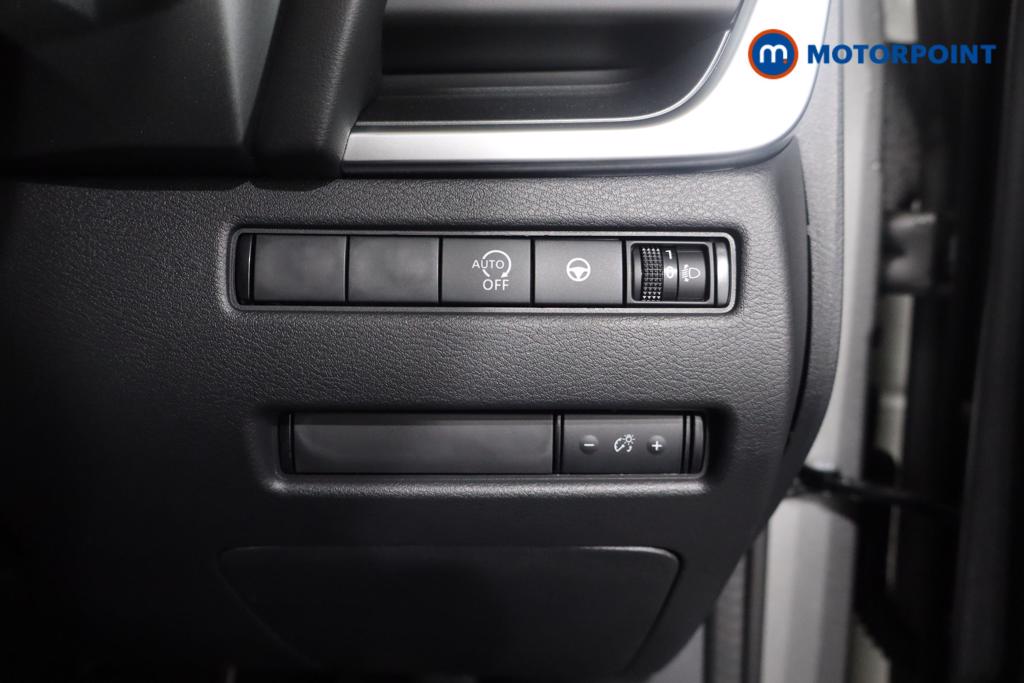 Nissan Qashqai N-Connecta Automatic Petrol SUV - Stock Number (1569471) - 13th supplementary image