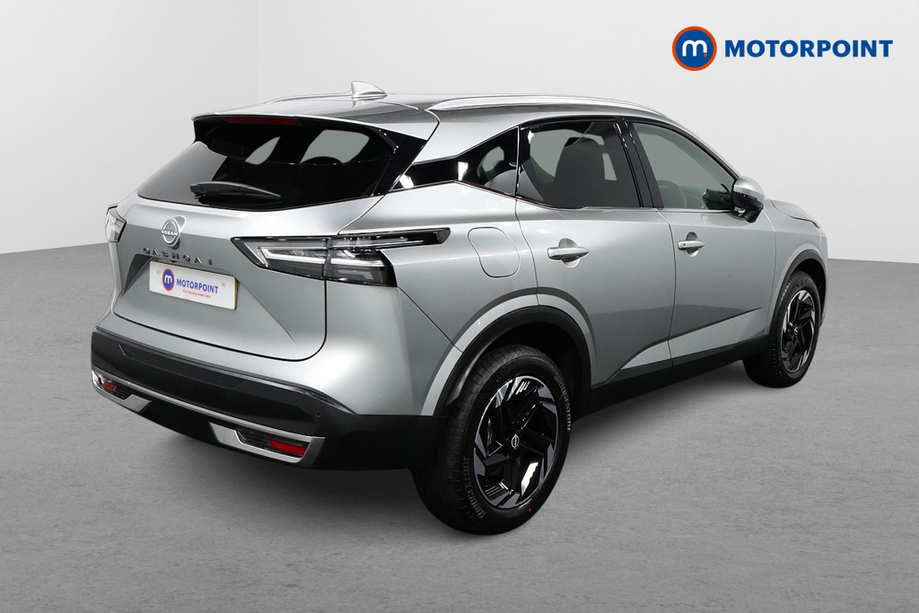 Nissan Qashqai N-Connecta Automatic Petrol SUV - Stock Number (1569471) - Drivers side rear corner