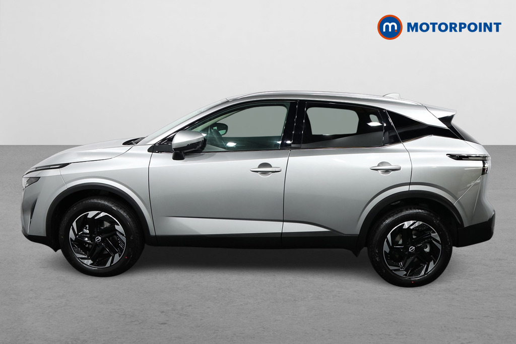 Nissan Qashqai N-Connecta Automatic Petrol SUV - Stock Number (1569471) - Passenger side