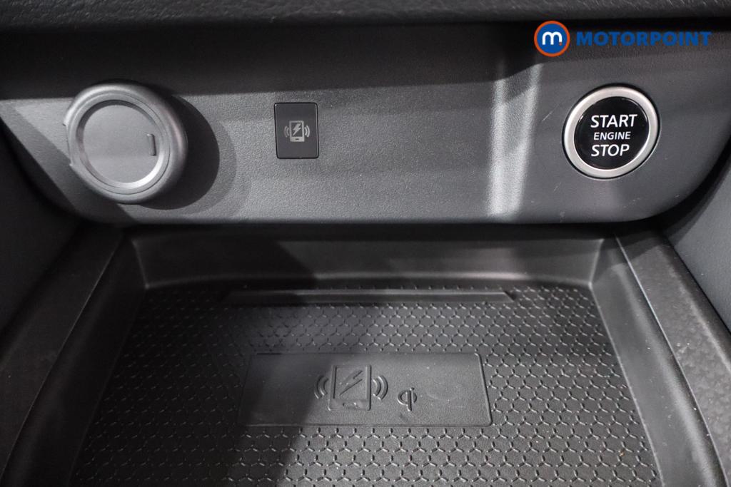Nissan Qashqai N-Connecta Automatic Petrol SUV - Stock Number (1569476) - 6th supplementary image