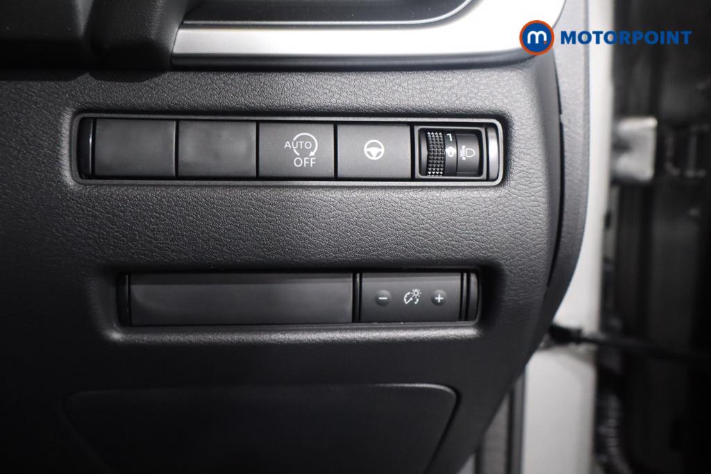 Nissan Qashqai N-Connecta Automatic Petrol SUV - Stock Number (1569476) - 16th supplementary image
