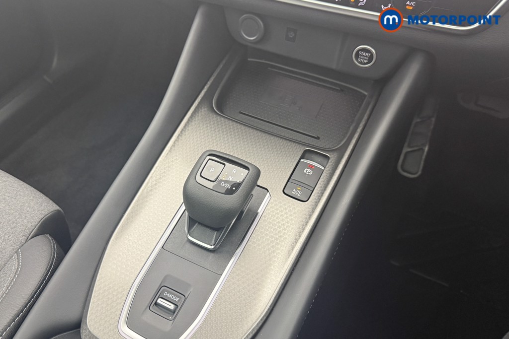 Nissan Qashqai N-Connecta Automatic Petrol SUV - Stock Number (1569478) - 5th supplementary image