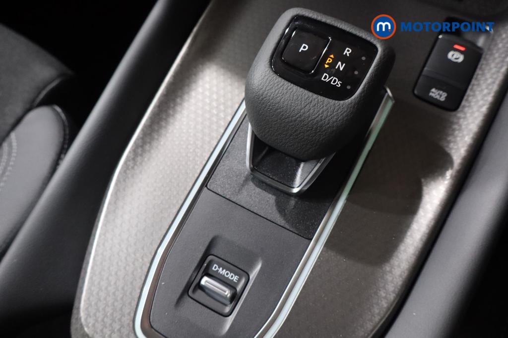 Nissan Qashqai N-Connecta Automatic Petrol SUV - Stock Number (1569479) - 8th supplementary image