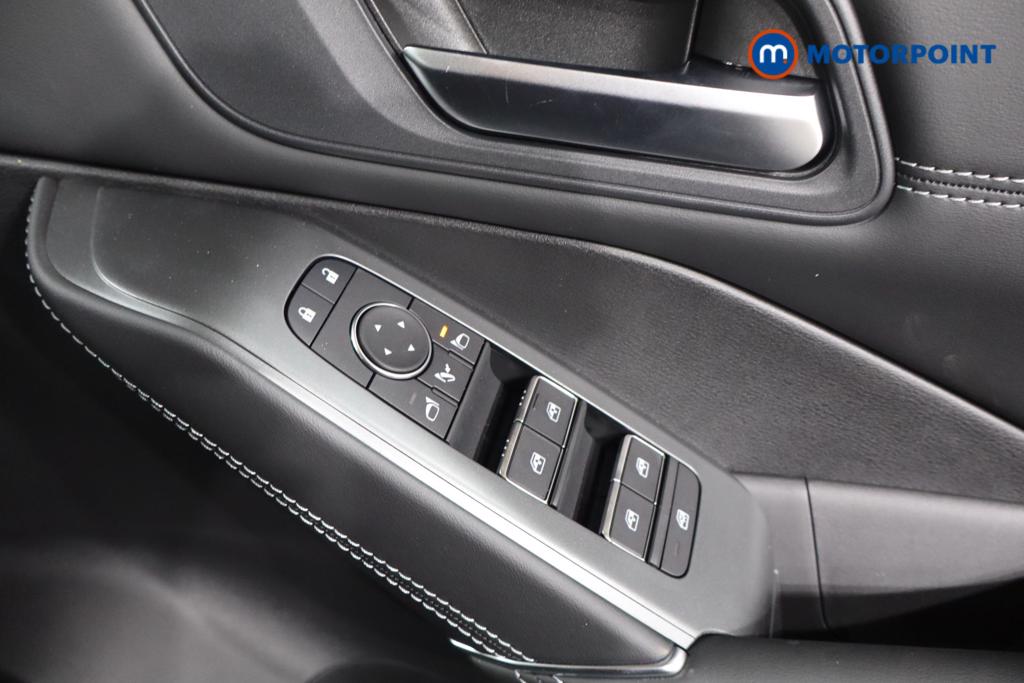 Nissan Qashqai N-Connecta Automatic Petrol SUV - Stock Number (1569479) - 17th supplementary image