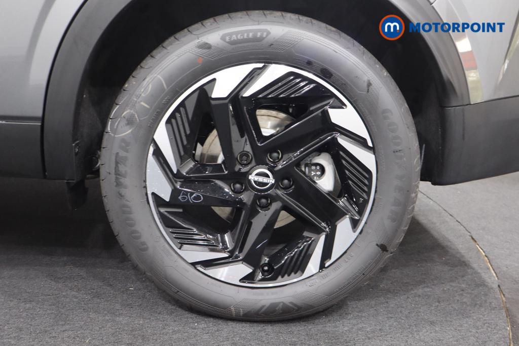 Nissan Qashqai N-Connecta Automatic Petrol SUV - Stock Number (1569479) - 41st supplementary image