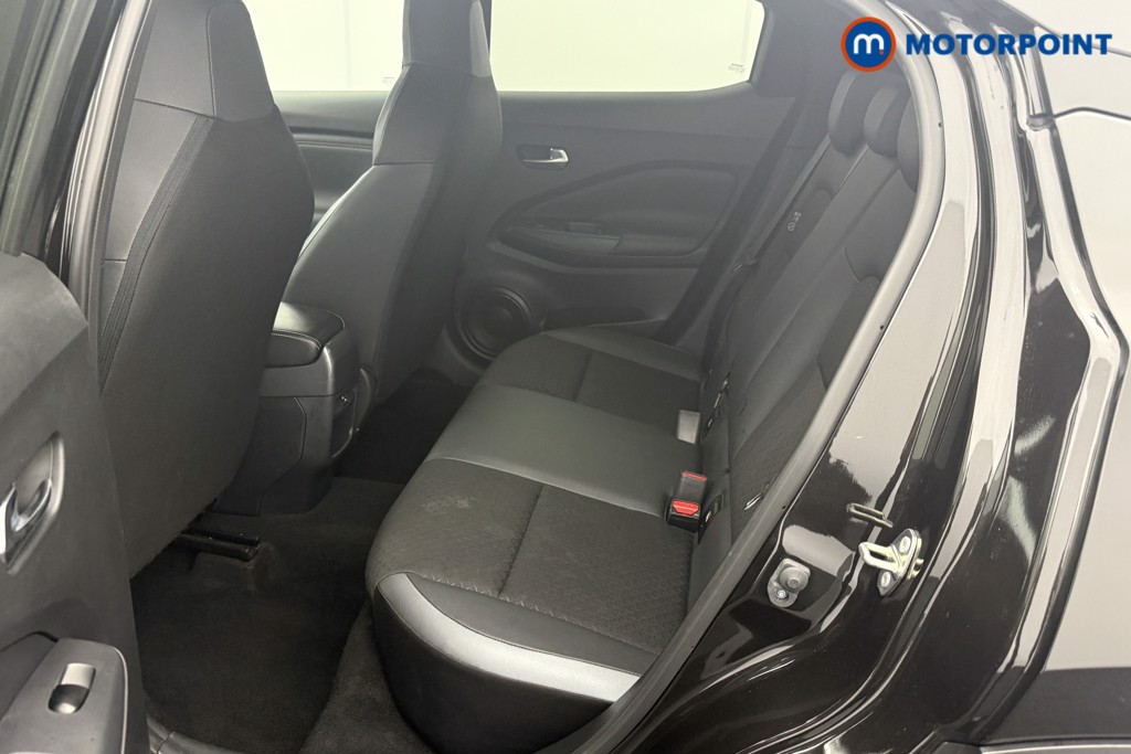 Nissan Juke N-Connecta Automatic Petrol SUV - Stock Number (1569817) - 19th supplementary image