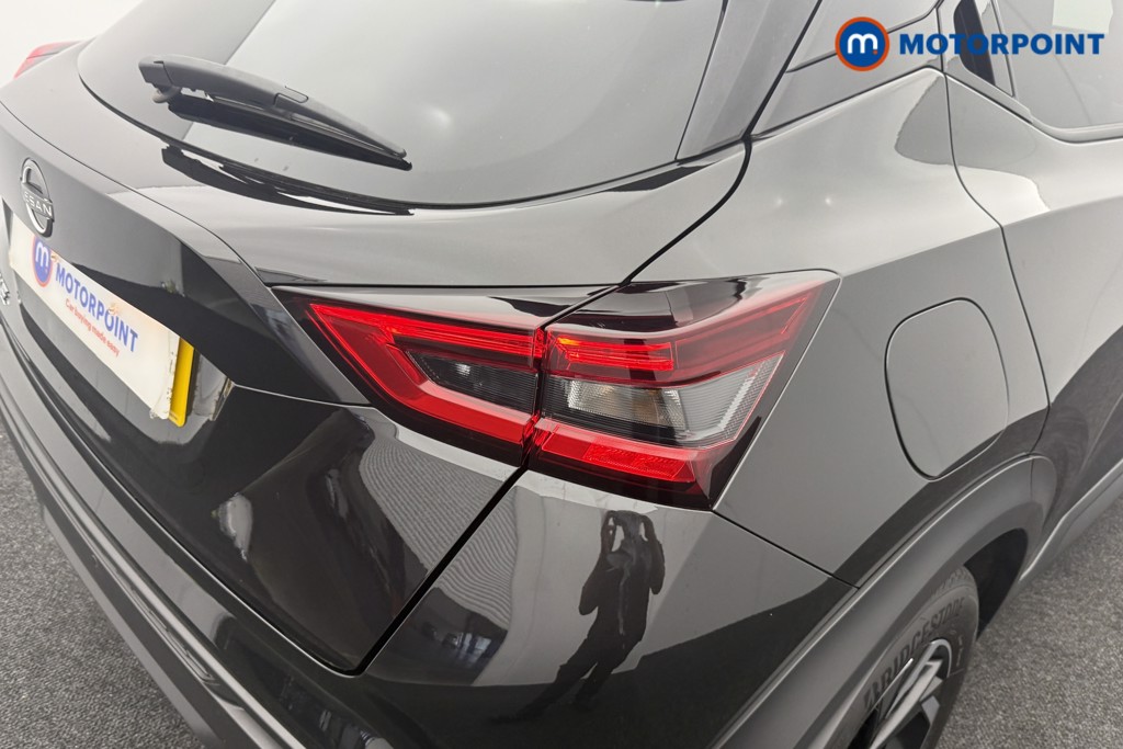 Nissan Juke N-Connecta Automatic Petrol SUV - Stock Number (1569817) - 21st supplementary image