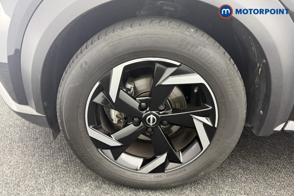 Nissan Juke N-Connecta Automatic Petrol SUV - Stock Number (1569817) - 27th supplementary image