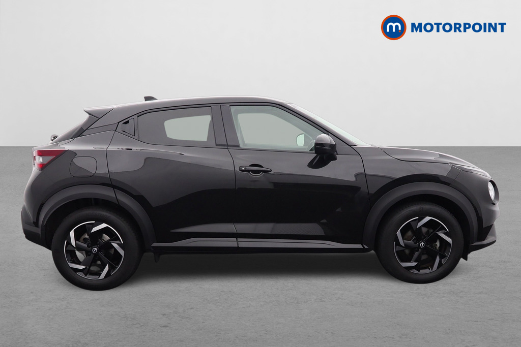 Nissan Juke N-Connecta Automatic Petrol SUV - Stock Number (1569817) - Drivers side