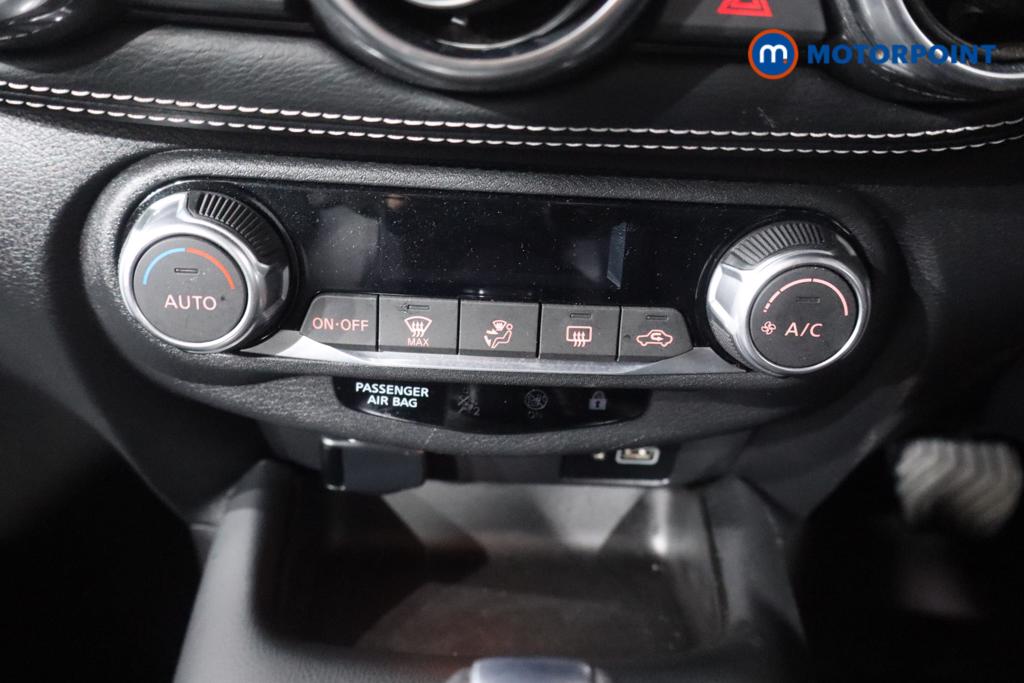 Nissan Juke N-Connecta Automatic Petrol SUV - Stock Number (1569818) - 5th supplementary image