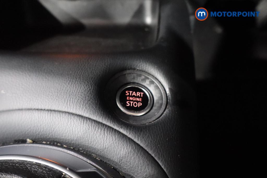 Nissan Juke N-Connecta Automatic Petrol SUV - Stock Number (1569818) - 6th supplementary image