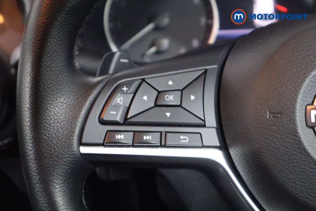 Nissan Juke N-Connecta Automatic Petrol SUV - Stock Number (1569833) - 7th supplementary image