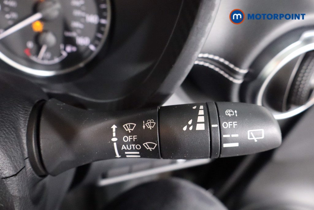 Nissan Juke N-Connecta Automatic Petrol SUV - Stock Number (1569833) - 18th supplementary image