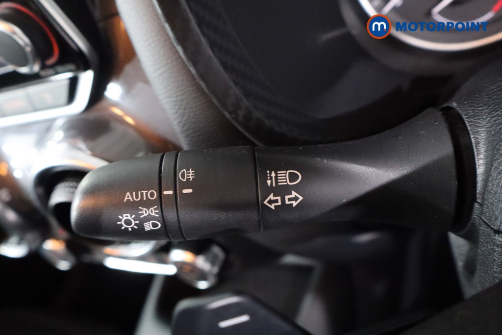 Nissan Juke N-Connecta Automatic Petrol SUV - Stock Number (1569833) - 19th supplementary image