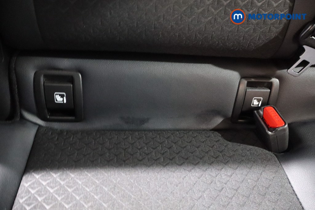 Nissan Juke N-Connecta Automatic Petrol SUV - Stock Number (1569833) - 25th supplementary image
