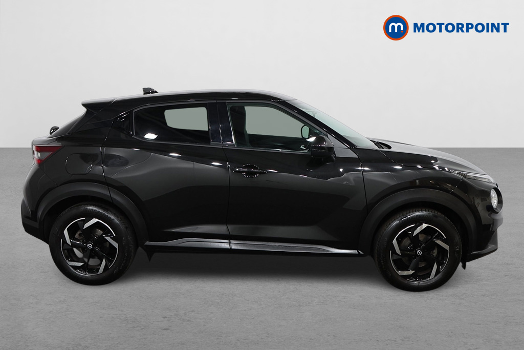 Nissan Juke N-Connecta Automatic Petrol SUV - Stock Number (1569833) - Drivers side