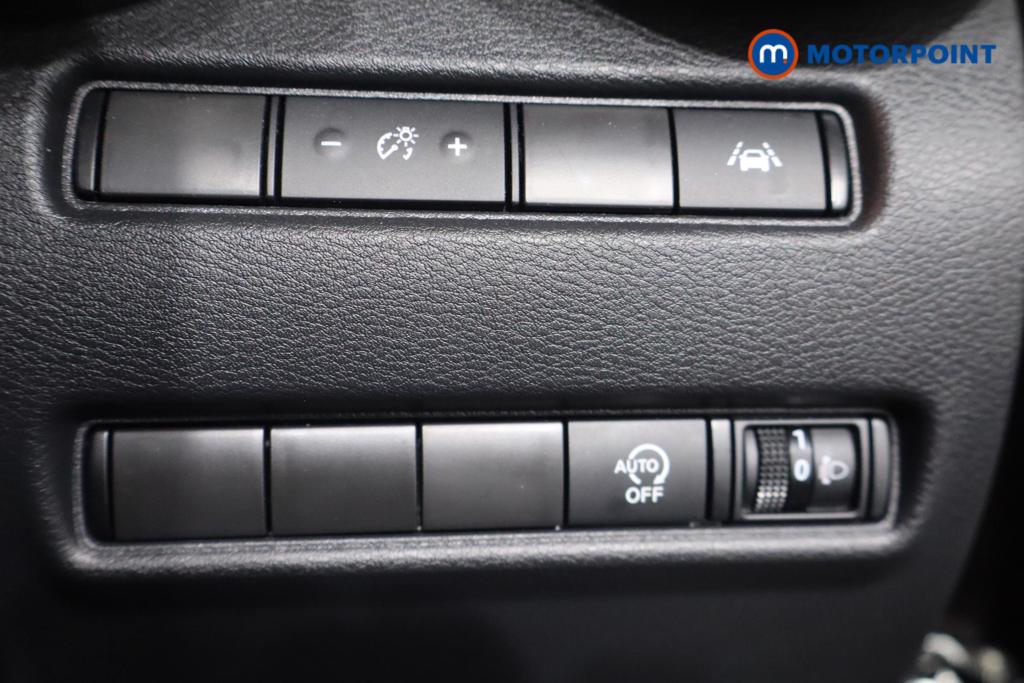 Nissan Juke N-Connecta Automatic Petrol SUV - Stock Number (1569837) - 14th supplementary image
