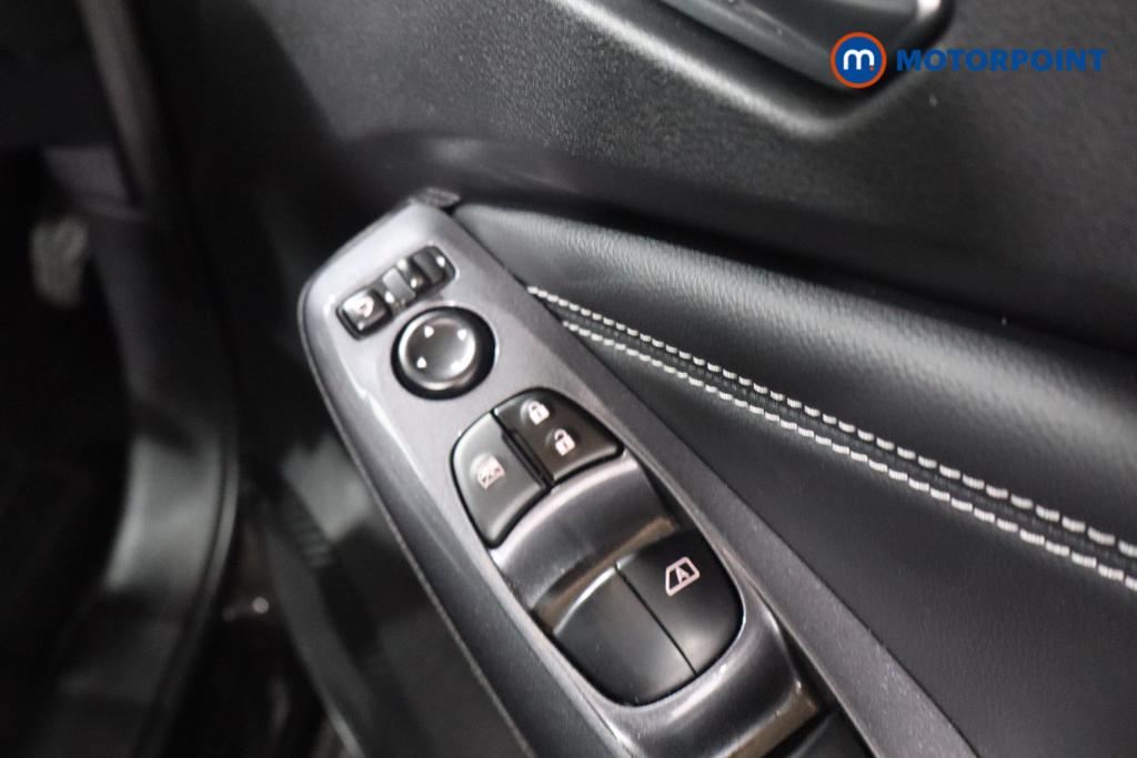 Nissan Juke N-Connecta Automatic Petrol SUV - Stock Number (1569837) - 16th supplementary image