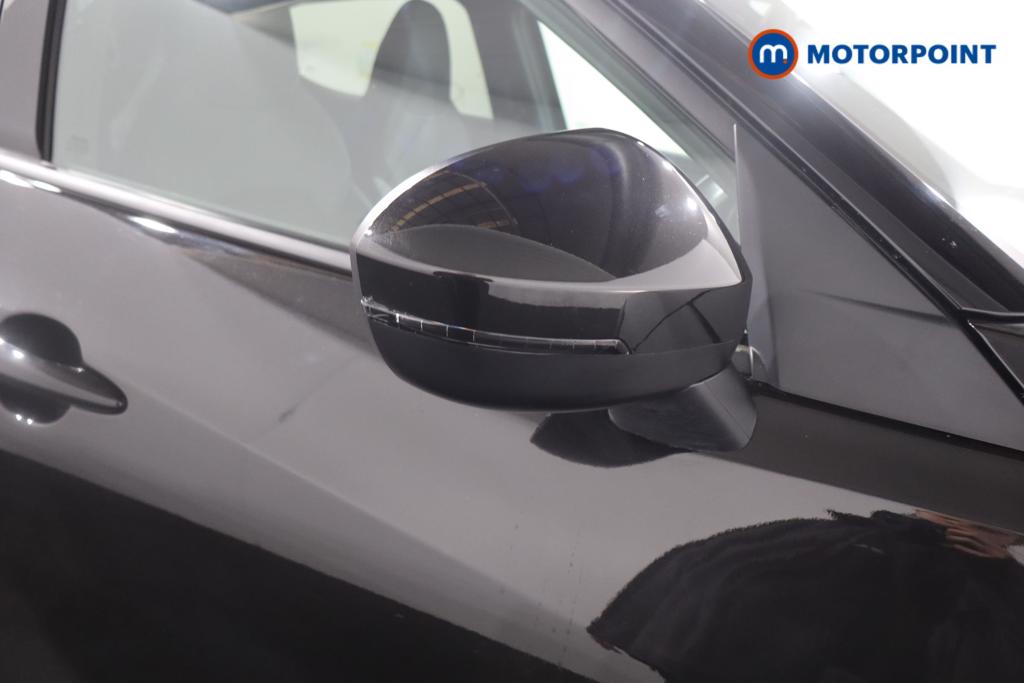 Nissan Juke N-Connecta Automatic Petrol SUV - Stock Number (1569837) - 23rd supplementary image