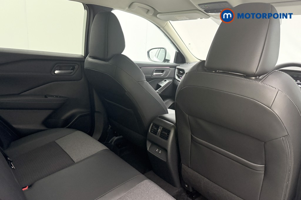 Nissan Qashqai N-Connecta Automatic Petrol SUV - Stock Number (1569887) - 7th supplementary image