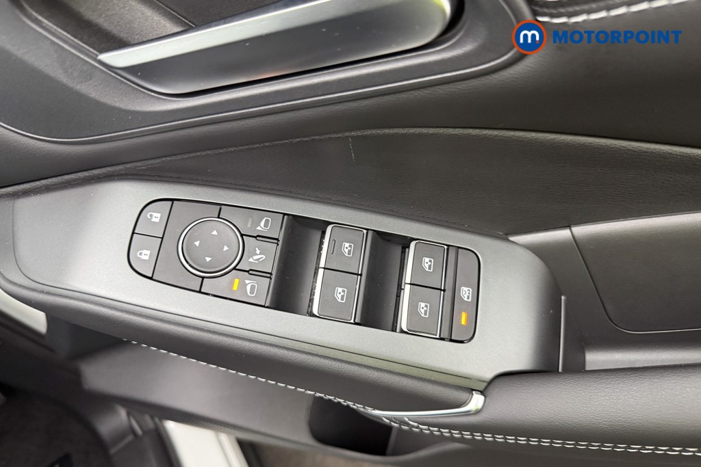Nissan Qashqai N-Connecta Automatic Petrol SUV - Stock Number (1569887) - 15th supplementary image