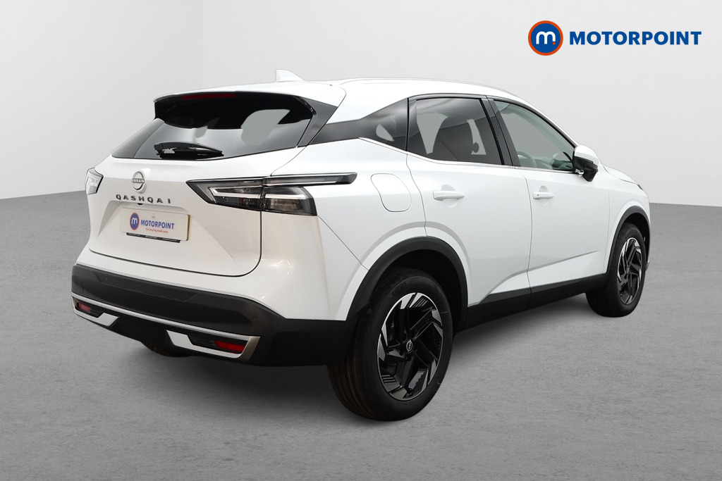 Nissan Qashqai N-Connecta Automatic Petrol SUV - Stock Number (1569887) - Drivers side rear corner