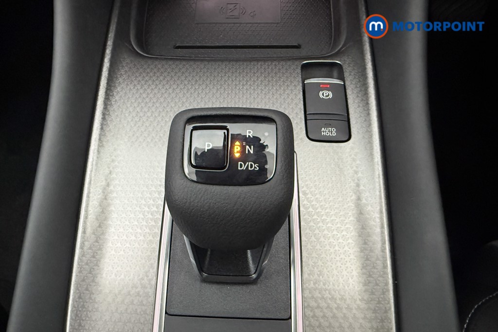 Nissan Qashqai N-Connecta Automatic Petrol SUV - Stock Number (1569892) - 7th supplementary image