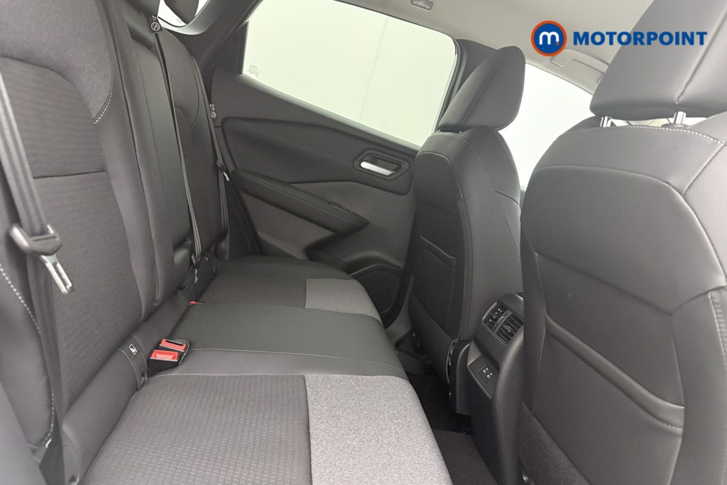 Nissan Qashqai N-Connecta Automatic Petrol SUV - Stock Number (1569892) - 9th supplementary image