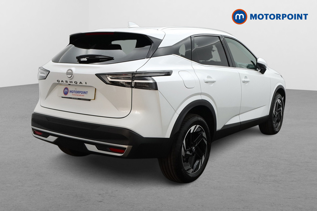 Nissan Qashqai N-Connecta Automatic Petrol SUV - Stock Number (1569892) - Drivers side rear corner