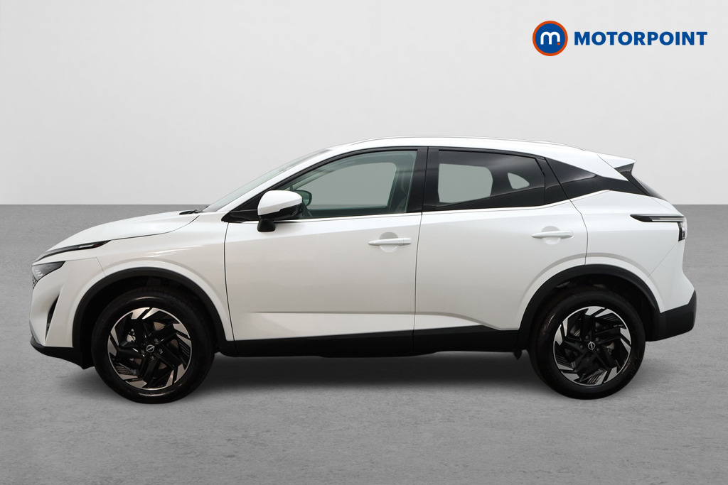 Nissan Qashqai N-Connecta Automatic Petrol SUV - Stock Number (1569892) - Passenger side