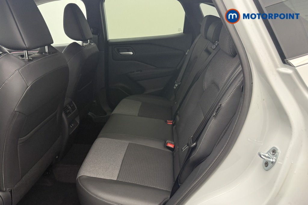 Nissan Qashqai N-Connecta Automatic Petrol SUV - Stock Number (1569903) - 2nd supplementary image
