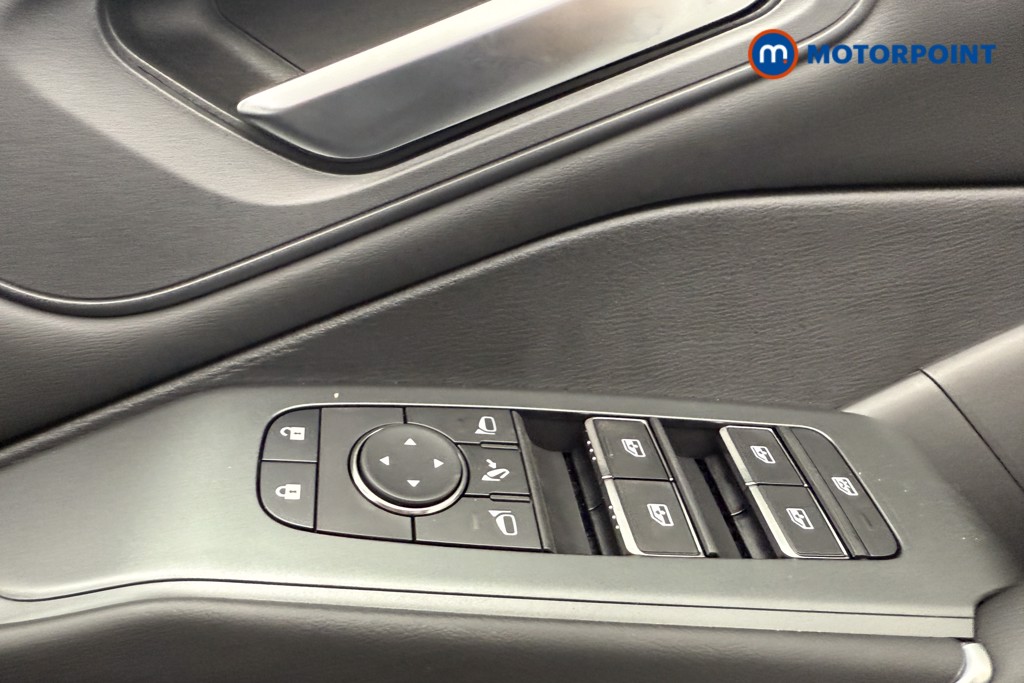 Nissan Qashqai N-Connecta Automatic Petrol SUV - Stock Number (1569903) - 16th supplementary image