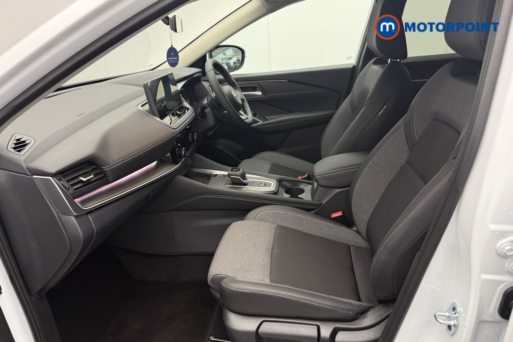 Nissan Qashqai N-Connecta Automatic Petrol SUV - Stock Number (1569903) - 1st supplementary image