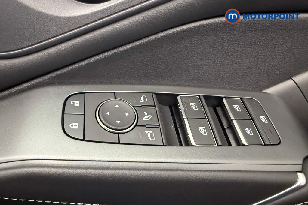Nissan Qashqai N-Connecta Automatic Petrol SUV - Stock Number (1569906) - 15th supplementary image