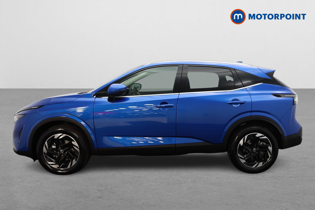 Nissan Qashqai N-Connecta Automatic Petrol SUV - Stock Number (1569906) - Passenger side