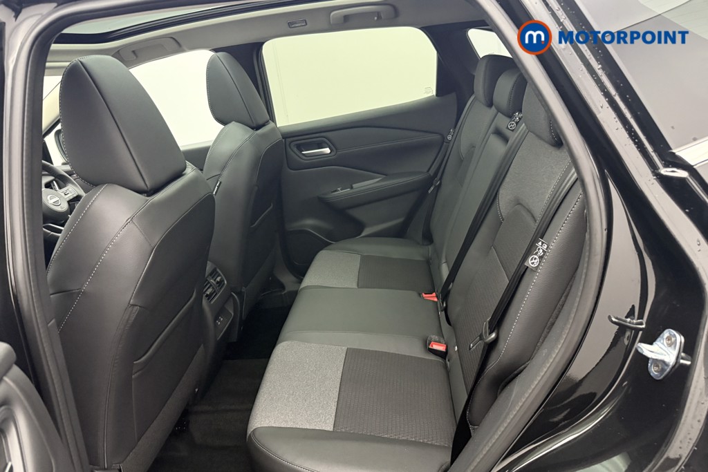 Nissan Qashqai N-Connecta Automatic Petrol SUV - Stock Number (1569908) - 2nd supplementary image