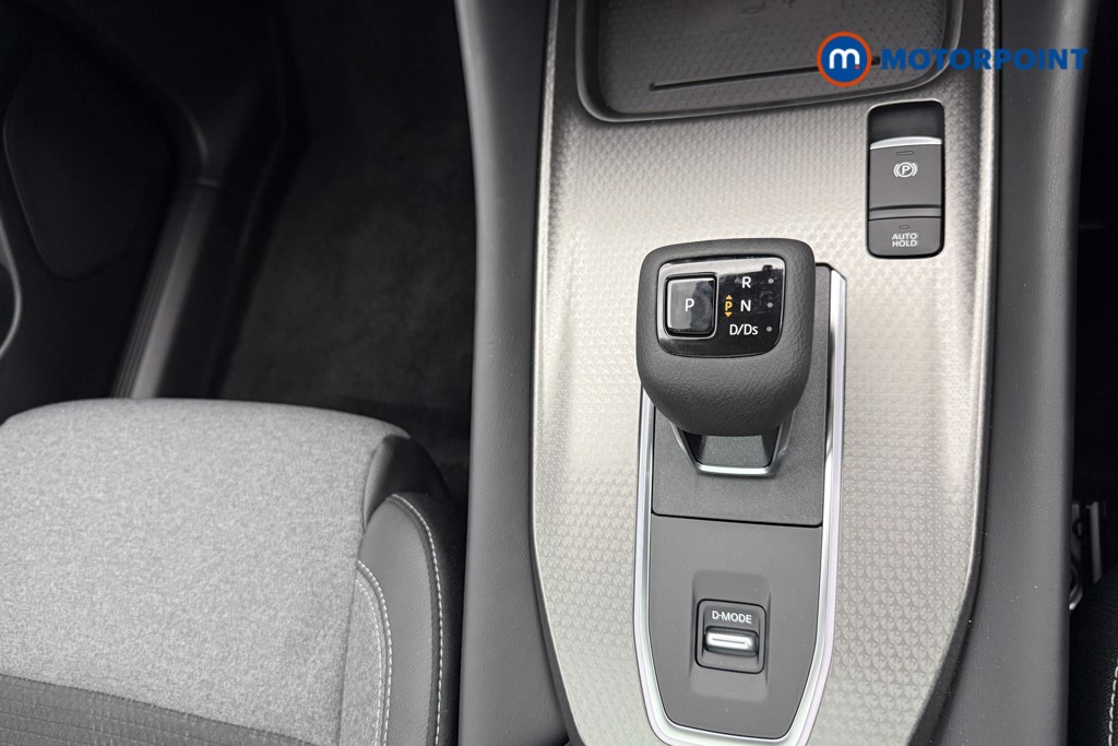 Nissan Qashqai N-Connecta Automatic Petrol SUV - Stock Number (1569908) - 10th supplementary image