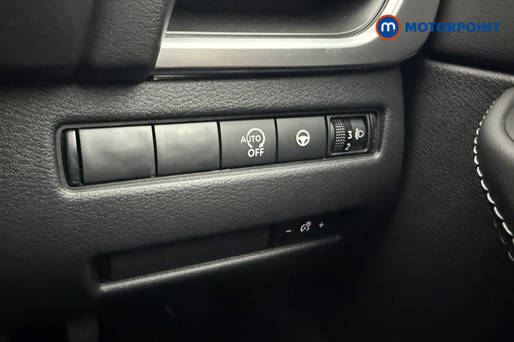 Nissan Qashqai N-Connecta Automatic Petrol SUV - Stock Number (1569908) - 13th supplementary image