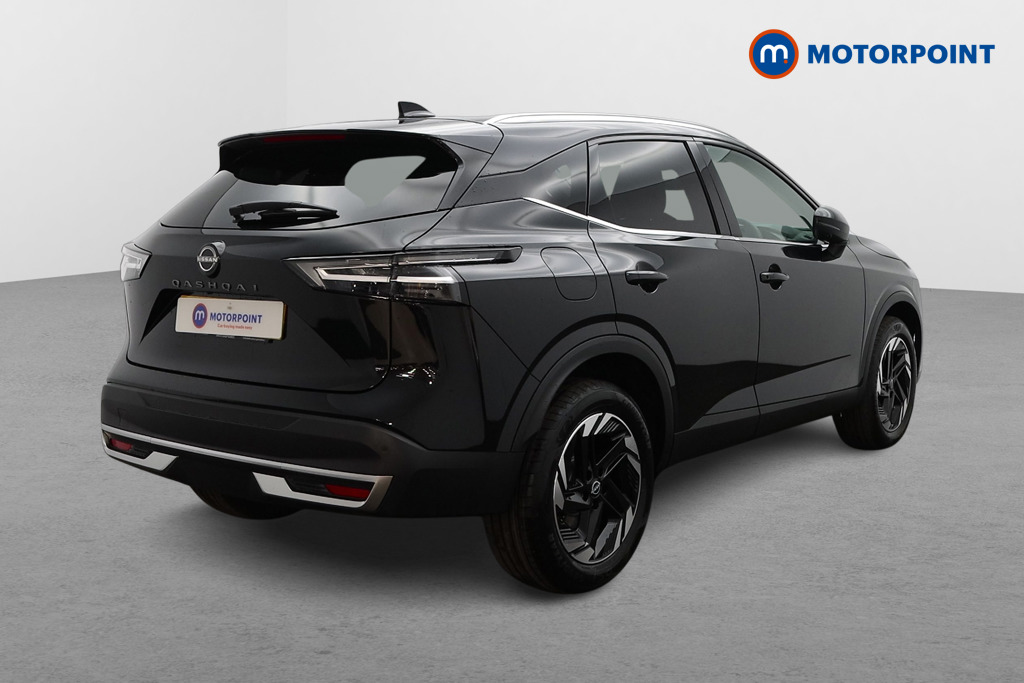 Nissan Qashqai N-Connecta Automatic Petrol SUV - Stock Number (1569908) - Drivers side rear corner
