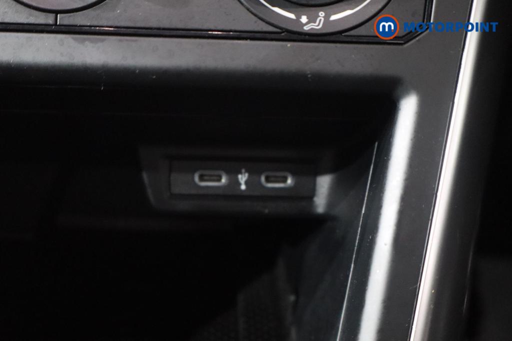 Volkswagen Taigo Life Manual Petrol SUV - Stock Number (1570698) - 5th supplementary image