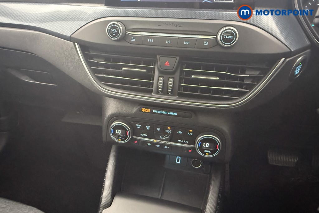 Ford Focus Active X Automatic Petrol Hatchback - Stock Number (1570924) - 4th supplementary image