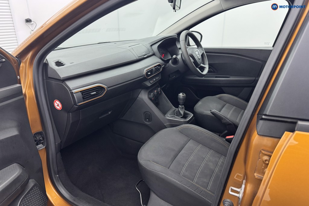 Dacia Sandero Stepway Essential Manual Petrol Hatchback - Stock Number (1571022) - 9th supplementary image