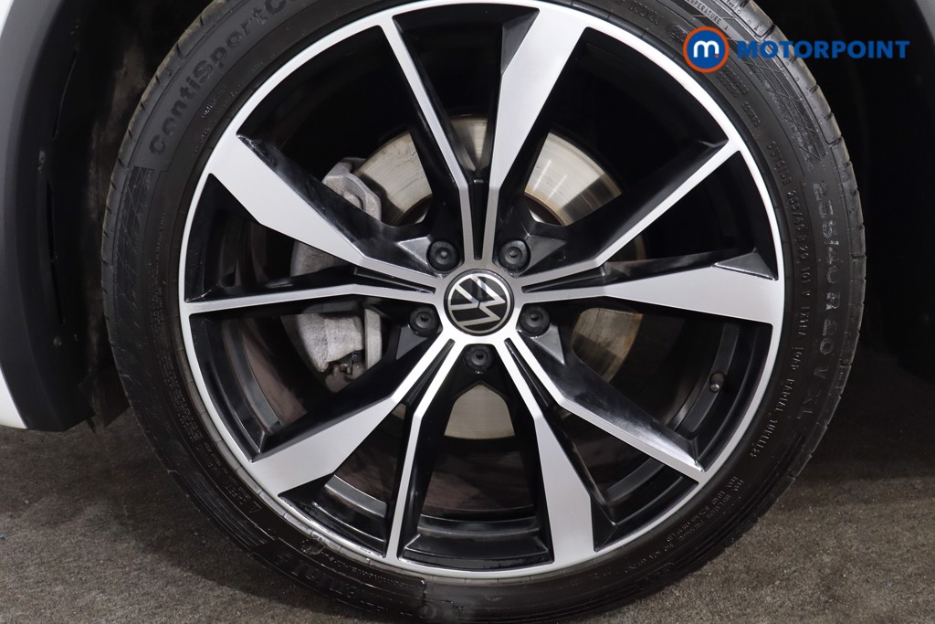 Volkswagen Tiguan R-Line Automatic Petrol Plug-In Hybrid SUV - Stock Number (1572337) - 11th supplementary image