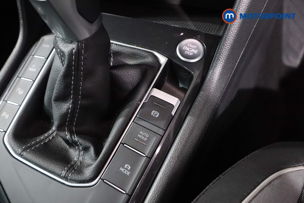 Volkswagen Tiguan R-Line Automatic Petrol Plug-In Hybrid SUV - Stock Number (1572337) - 15th supplementary image