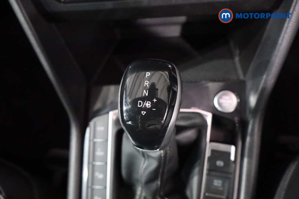 Volkswagen Tiguan R-Line Automatic Petrol Plug-In Hybrid SUV - Stock Number (1572337) - 17th supplementary image