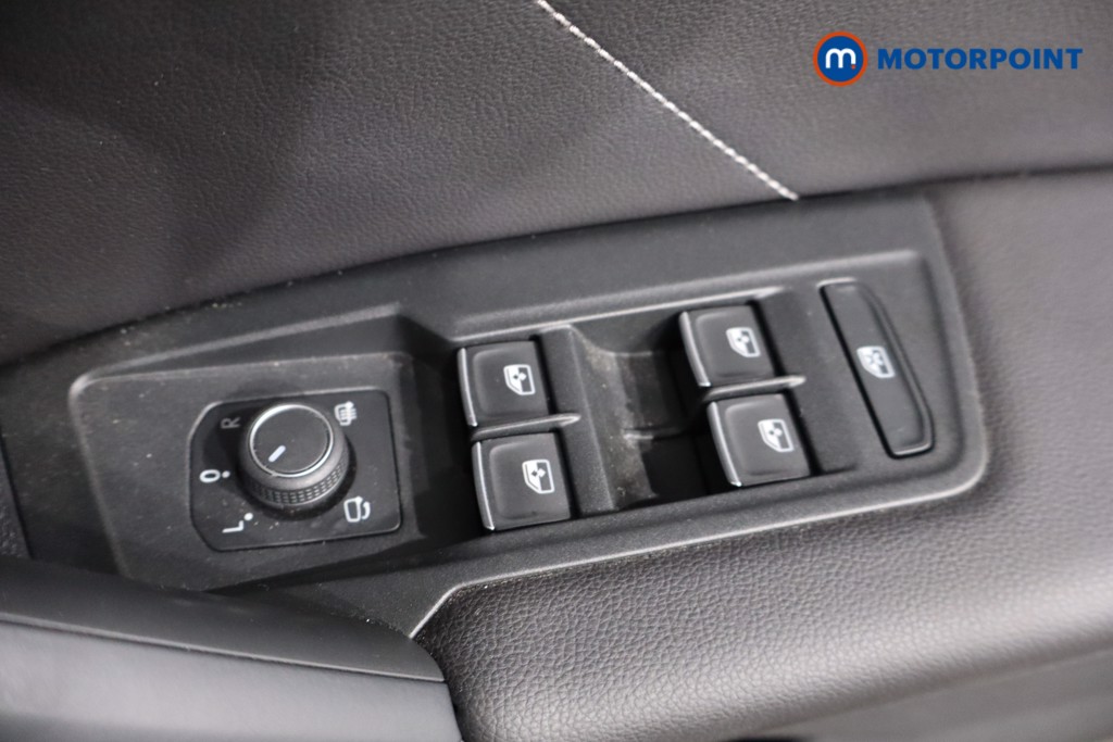 Volkswagen Tiguan R-Line Automatic Petrol Plug-In Hybrid SUV - Stock Number (1572337) - 24th supplementary image