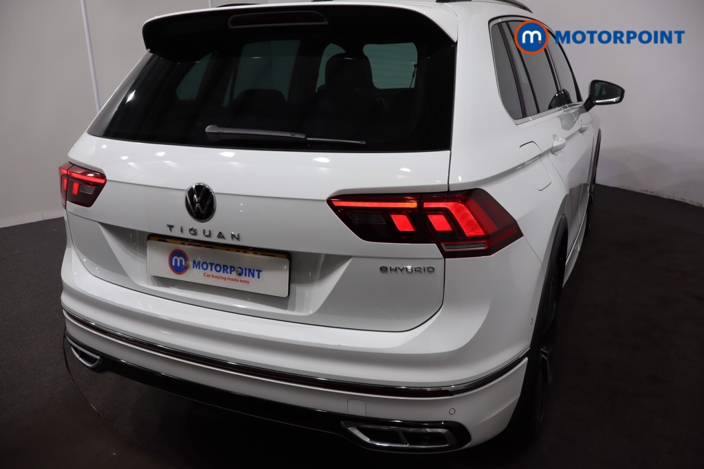 Volkswagen Tiguan R-Line Automatic Petrol Plug-In Hybrid SUV - Stock Number (1572337) - 28th supplementary image