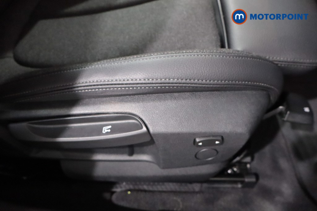 BMW 2 Series Sport Manual Petrol Saloon - Stock Number (1572441) - 23rd supplementary image