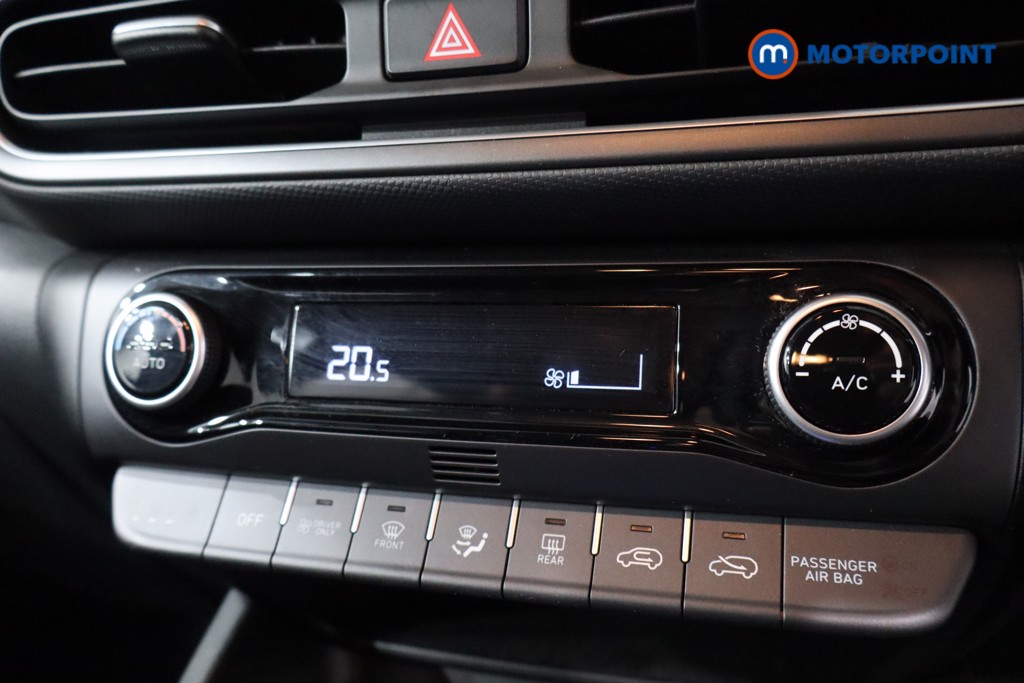 Hyundai Kona Premium Automatic Petrol-Electric Hybrid SUV - Stock Number (1572443) - 13th supplementary image